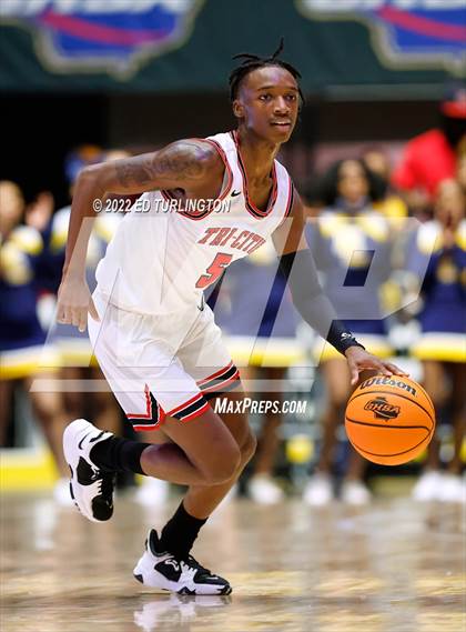 Thumbnail 2 in Eagle's Landing vs. Tri-Cities GHSA 5A Championship photogallery.