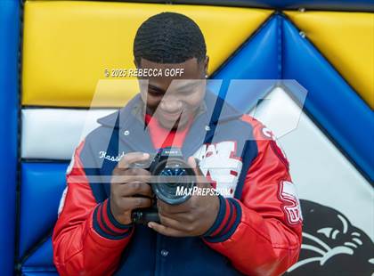 Thumbnail 3 in West Brook vs. Corpus Christi Veterans Memorial (UIL 5A DI State Semi-Finals) photogallery.