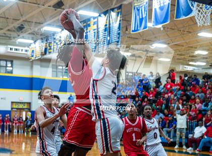 Thumbnail 3 in West Brook vs. Corpus Christi Veterans Memorial (UIL 5A DI State Semi-Finals) photogallery.