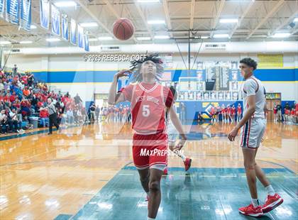 Thumbnail 3 in West Brook vs. Corpus Christi Veterans Memorial (UIL 5A DI State Semi-Finals) photogallery.