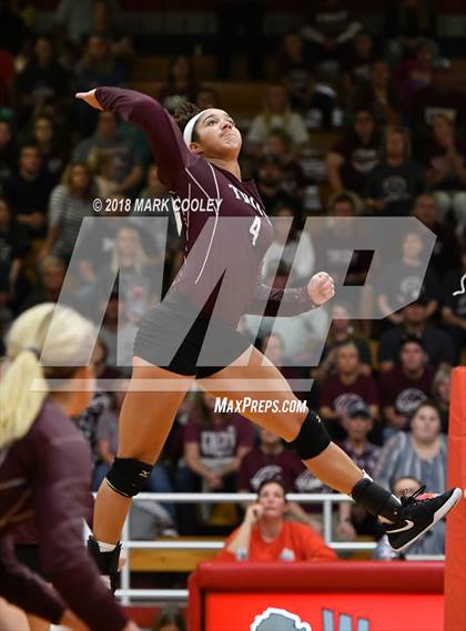 Thumbnail 3 in Troy vs. West (UIL 3A Regional Quarterfinal) photogallery.