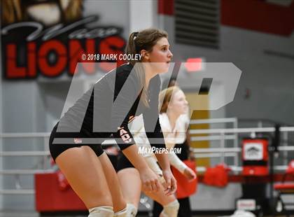 Thumbnail 1 in Troy vs. West (UIL 3A Regional Quarterfinal) photogallery.