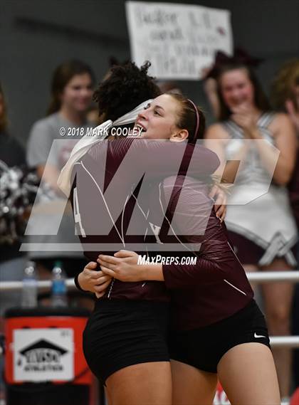 Thumbnail 3 in Troy vs. West (UIL 3A Regional Quarterfinal) photogallery.