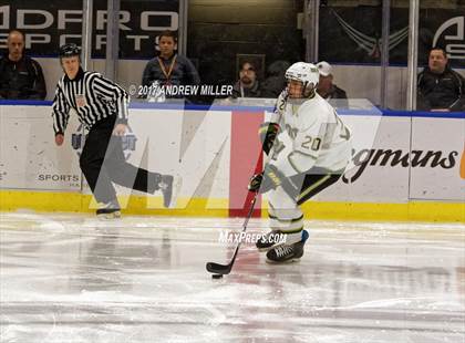 Thumbnail 1 in Williamsville North vs. Mamaroneck  (NYSPHSAA Division I Semifinal) photogallery.