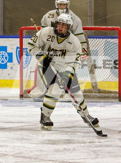 Thumbnail 3 in Williamsville North vs. Mamaroneck  (NYSPHSAA Division I Semifinal) photogallery.
