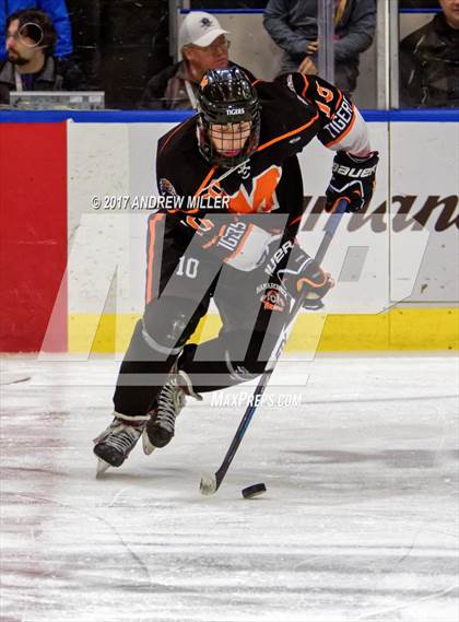 Thumbnail 2 in Williamsville North vs. Mamaroneck  (NYSPHSAA Division I Semifinal) photogallery.