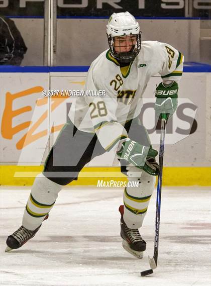 Thumbnail 1 in Williamsville North vs. Mamaroneck  (NYSPHSAA Division I Semifinal) photogallery.