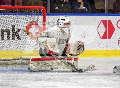 Thumbnail 1 in Williamsville North vs. Mamaroneck  (NYSPHSAA Division I Semifinal) photogallery.