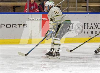 Thumbnail 3 in Williamsville North vs. Mamaroneck  (NYSPHSAA Division I Semifinal) photogallery.