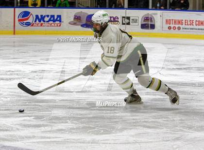 Thumbnail 3 in Williamsville North vs. Mamaroneck  (NYSPHSAA Division I Semifinal) photogallery.