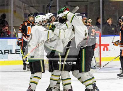 Thumbnail 3 in Williamsville North vs. Mamaroneck  (NYSPHSAA Division I Semifinal) photogallery.