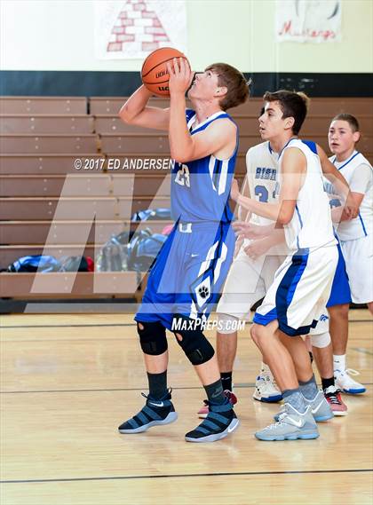 Thumbnail 3 in Smith Valley vs. Bishop Union photogallery.