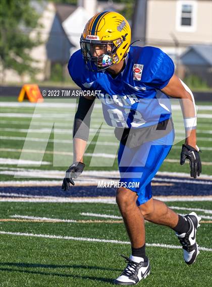 Thumbnail 2 in Murat Shrine North South Football Classic photogallery.