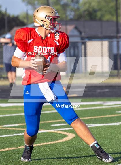 Thumbnail 3 in Murat Shrine North South Football Classic photogallery.