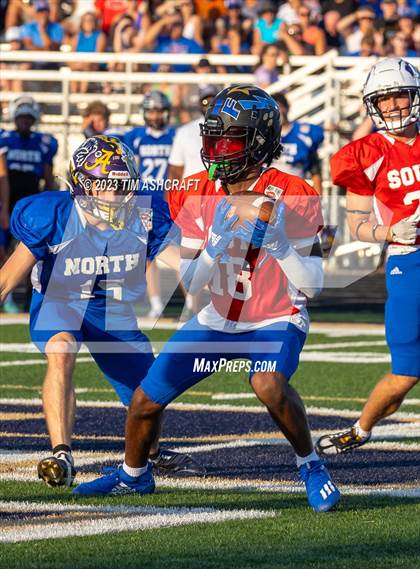 Thumbnail 1 in Murat Shrine North South Football Classic photogallery.