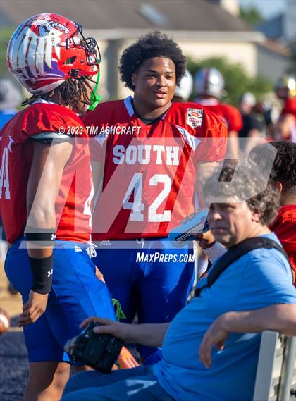 Thumbnail 1 in Murat Shrine North South Football Classic photogallery.