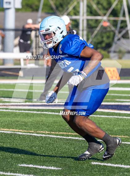 Thumbnail 2 in Murat Shrine North South Football Classic photogallery.