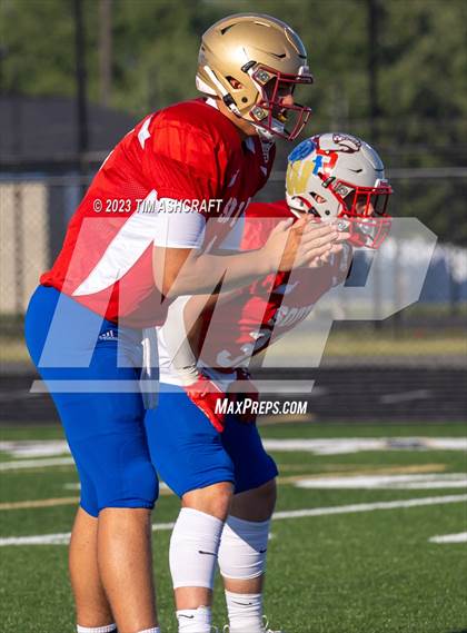 Thumbnail 2 in Murat Shrine North South Football Classic photogallery.