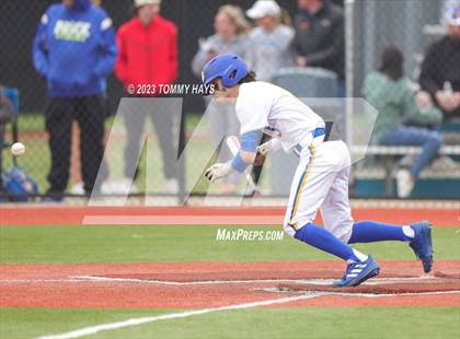 Thumbnail 2 in Comanche @ Brock photogallery.