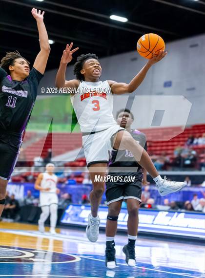 Thumbnail 2 in Hawthorne vs. Crossroad Academy (FHSAA Rural Class Final) photogallery.