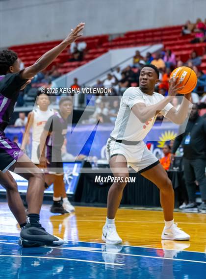 Thumbnail 3 in Hawthorne vs. Crossroad Academy (FHSAA Rural Class Final) photogallery.