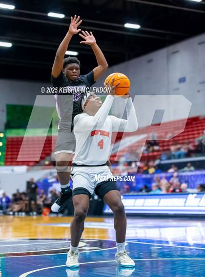 Thumbnail 1 in Hawthorne vs. Crossroad Academy (FHSAA Rural Class Final) photogallery.