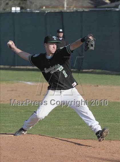 Thumbnail 1 in Shafter @ Tehachapi photogallery.