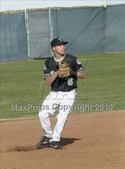 Thumbnail 1 in Shafter @ Tehachapi photogallery.