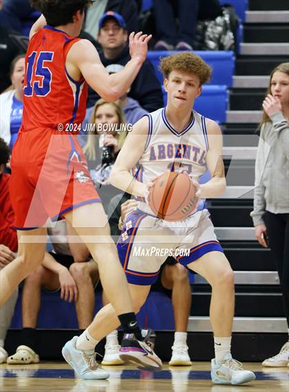 Thumbnail 1 in St. Teresa vs Argenta-Oreana (IHSA 1A Regional Final) photogallery.