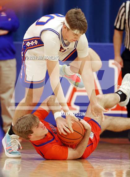 Thumbnail 3 in St. Teresa vs Argenta-Oreana (IHSA 1A Regional Final) photogallery.