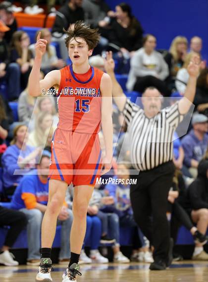 Thumbnail 2 in St. Teresa vs Argenta-Oreana (IHSA 1A Regional Final) photogallery.