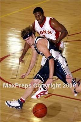 Thumbnail 2 in Coronado vs. Cathedral (Torrey Pines Holiday Classic) photogallery.
