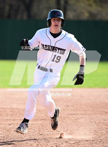 Thumbnail 1 in Maloney @ Farmington photogallery.
