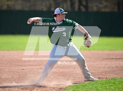 Thumbnail 3 in Maloney @ Farmington photogallery.