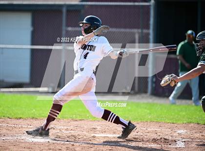 Thumbnail 2 in Maloney @ Farmington photogallery.
