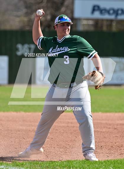 Thumbnail 2 in Maloney @ Farmington photogallery.