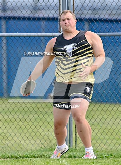 Thumbnail 1 in IHSAA Delta Sectional (Discus)  photogallery.