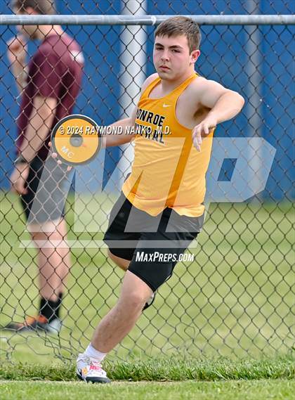 Thumbnail 1 in IHSAA Delta Sectional (Discus)  photogallery.