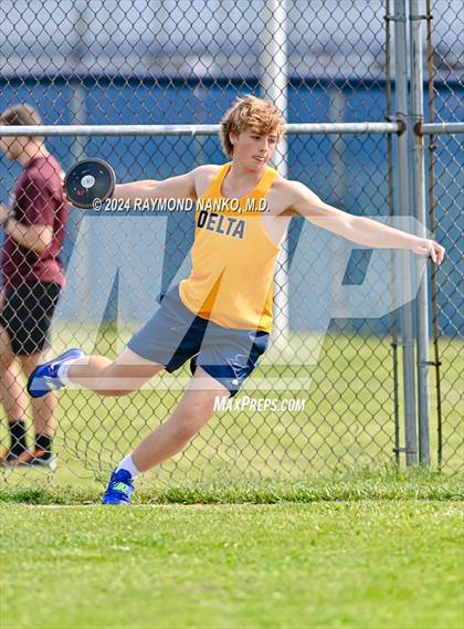 Thumbnail 2 in IHSAA Delta Sectional (Discus)  photogallery.