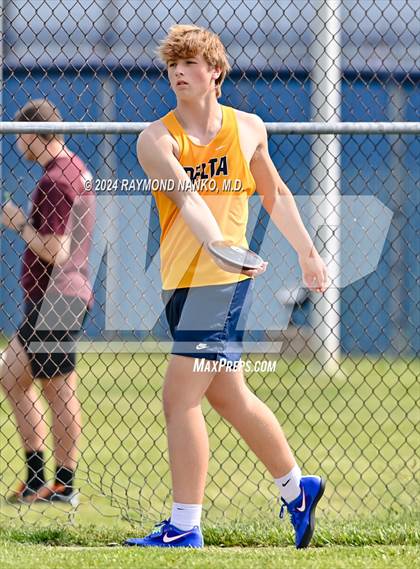 Thumbnail 1 in IHSAA Delta Sectional (Discus)  photogallery.