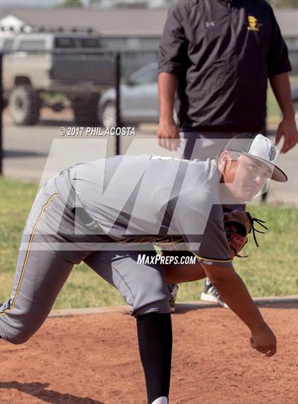 Thumbnail 1 in Covina vs Santa Fe photogallery.