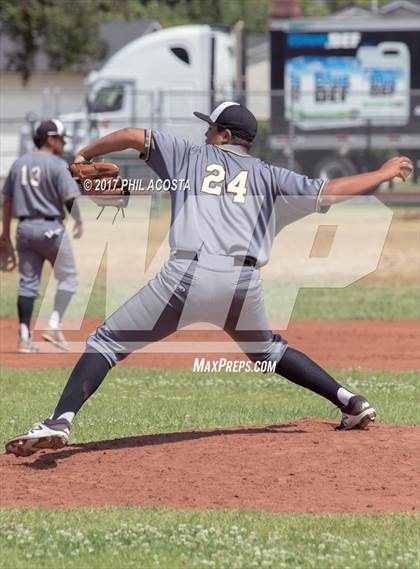 Thumbnail 2 in Covina vs Santa Fe photogallery.