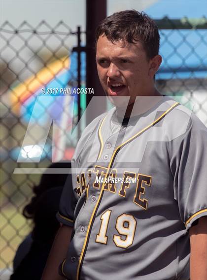 Thumbnail 3 in Covina vs Santa Fe photogallery.