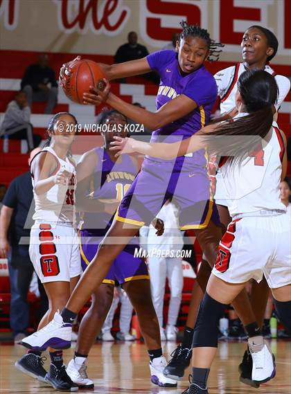 Thumbnail 2 in Lynwood vs. Troy (Battle at the Beach) photogallery.