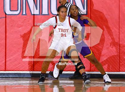 Thumbnail 3 in Lynwood vs. Troy (Battle at the Beach) photogallery.