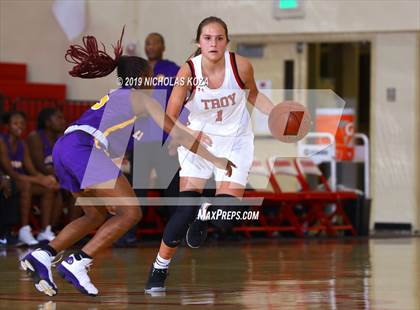 Thumbnail 2 in Lynwood vs. Troy (Battle at the Beach) photogallery.