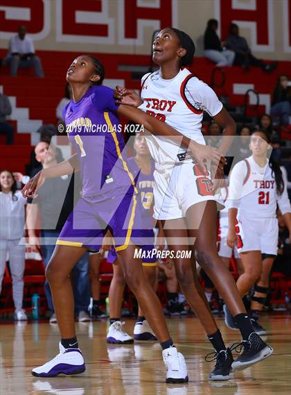 Thumbnail 3 in Lynwood vs. Troy (Battle at the Beach) photogallery.