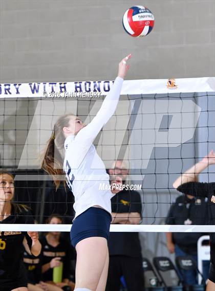 Thumbnail 3 in Menlo School @ Point Loma (CIF State D4 Final) photogallery.