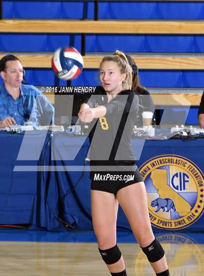 Thumbnail 2 in Menlo School @ Point Loma (CIF State D4 Final) photogallery.