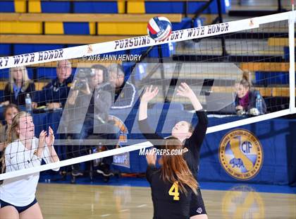 Thumbnail 2 in Menlo School @ Point Loma (CIF State D4 Final) photogallery.